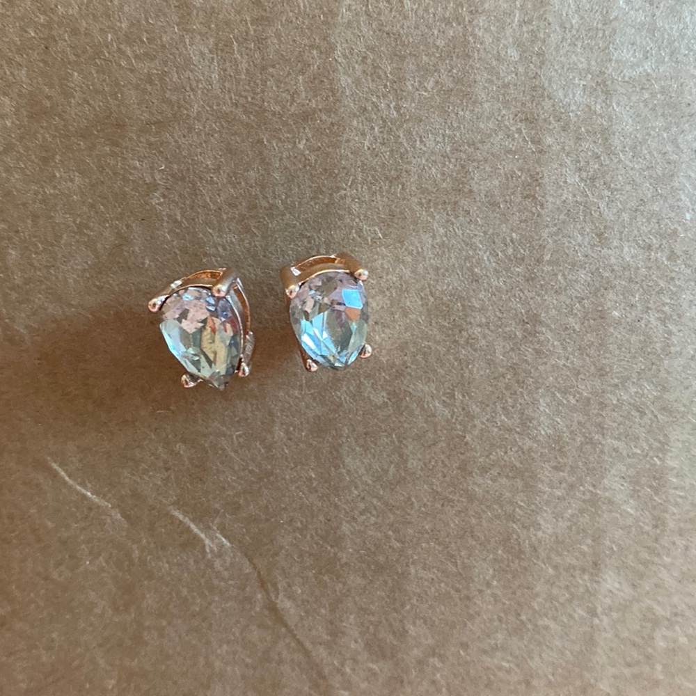 These earrings are so pretty